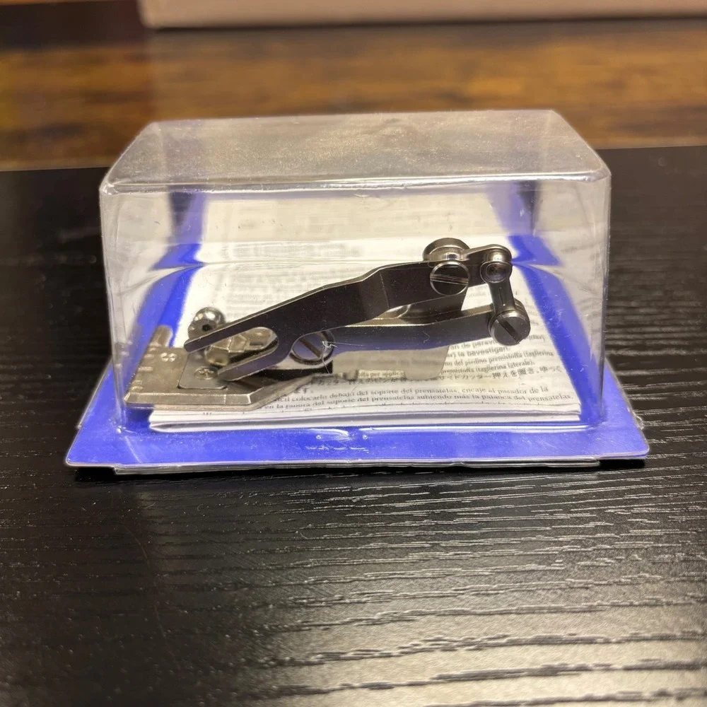 New‎ In Box Brother SA171 Rolled Hem Presser Foot for Sewing Machines